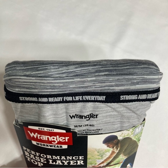 NWT Wrangler Workwear Men Grey Performance Base Layer Top Shirt Size Medium - Picture 3 of 5